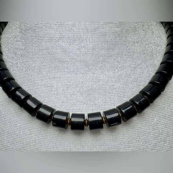 Napier Jewelry - Vintage Signed Napier Black Lucite & Gold-tone Seed Bead Neckl